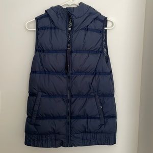 Lululemon Navy Puff reversible vest